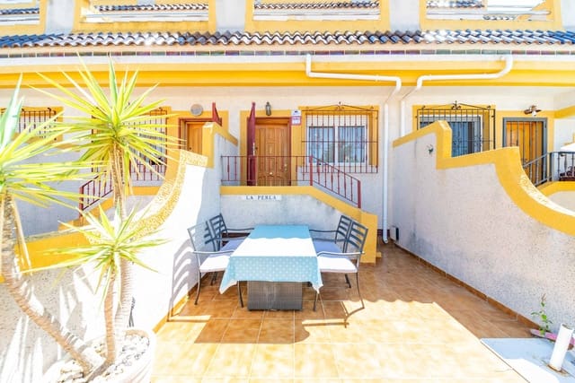 Casa de 3 habitaciones en Playa Flamenca, Orihuela en venta con piscina - 159.950 € (Ref: 7826707)