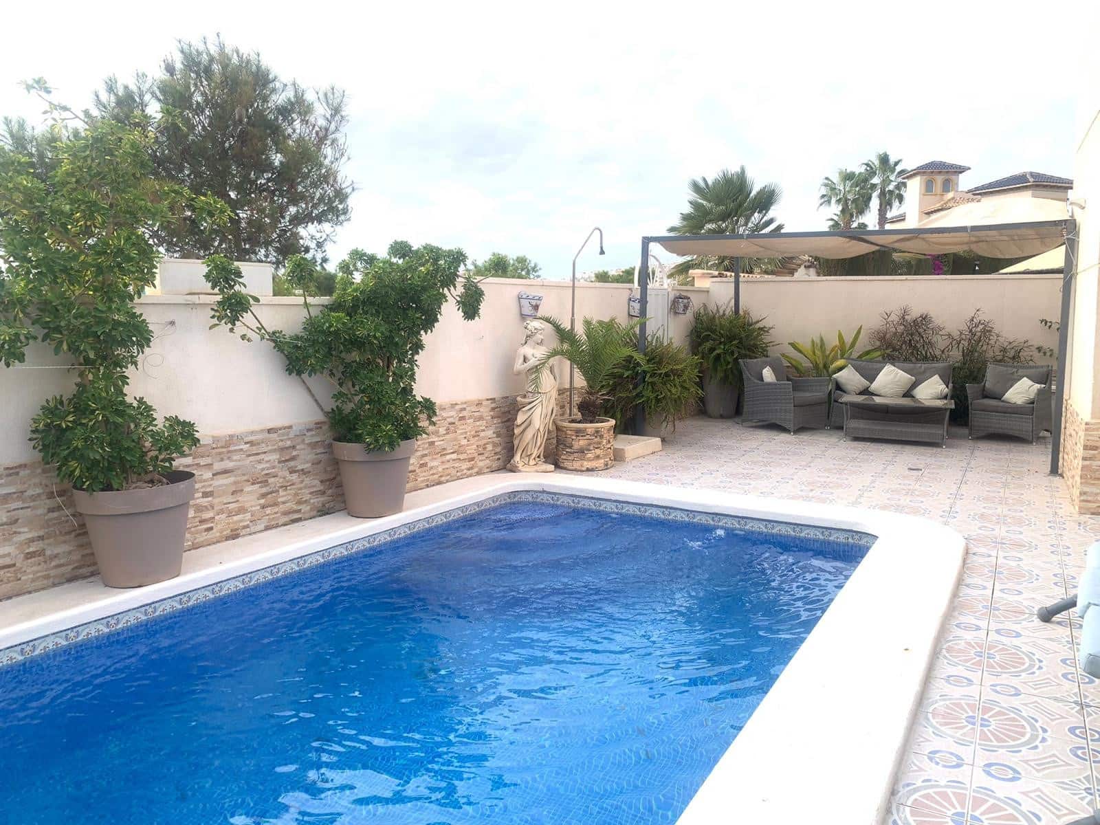 4 soverom Villa til salgs i La Zenia med svømmebasseng garasje - € 399 990 (Ref: 8063464)