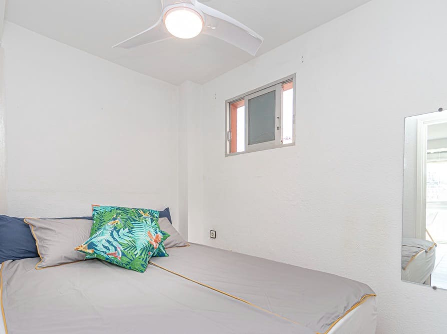 1 bedroom Apartment for sale in Benidorm with pool garage - € 164,950 (Ref: 8255890)