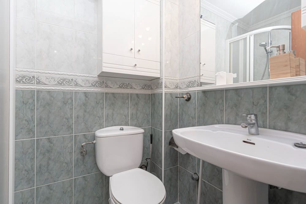 1 bedroom Apartment for sale in Benidorm with pool garage - € 164,950 (Ref: 8255890)