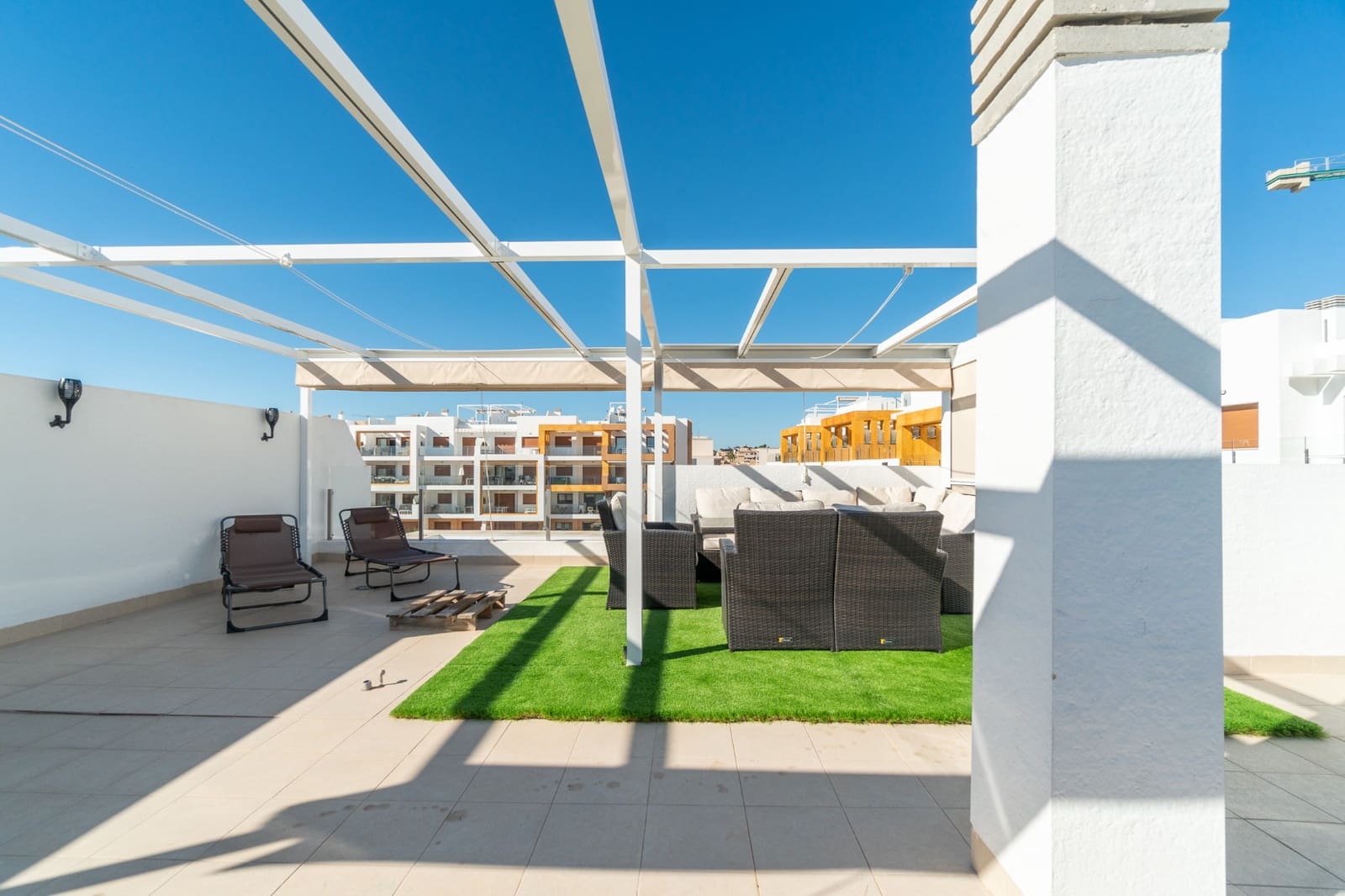 3 bedroom Apartment for sale in Villamartin with pool garage - € 399,000 (Ref: 8561319)