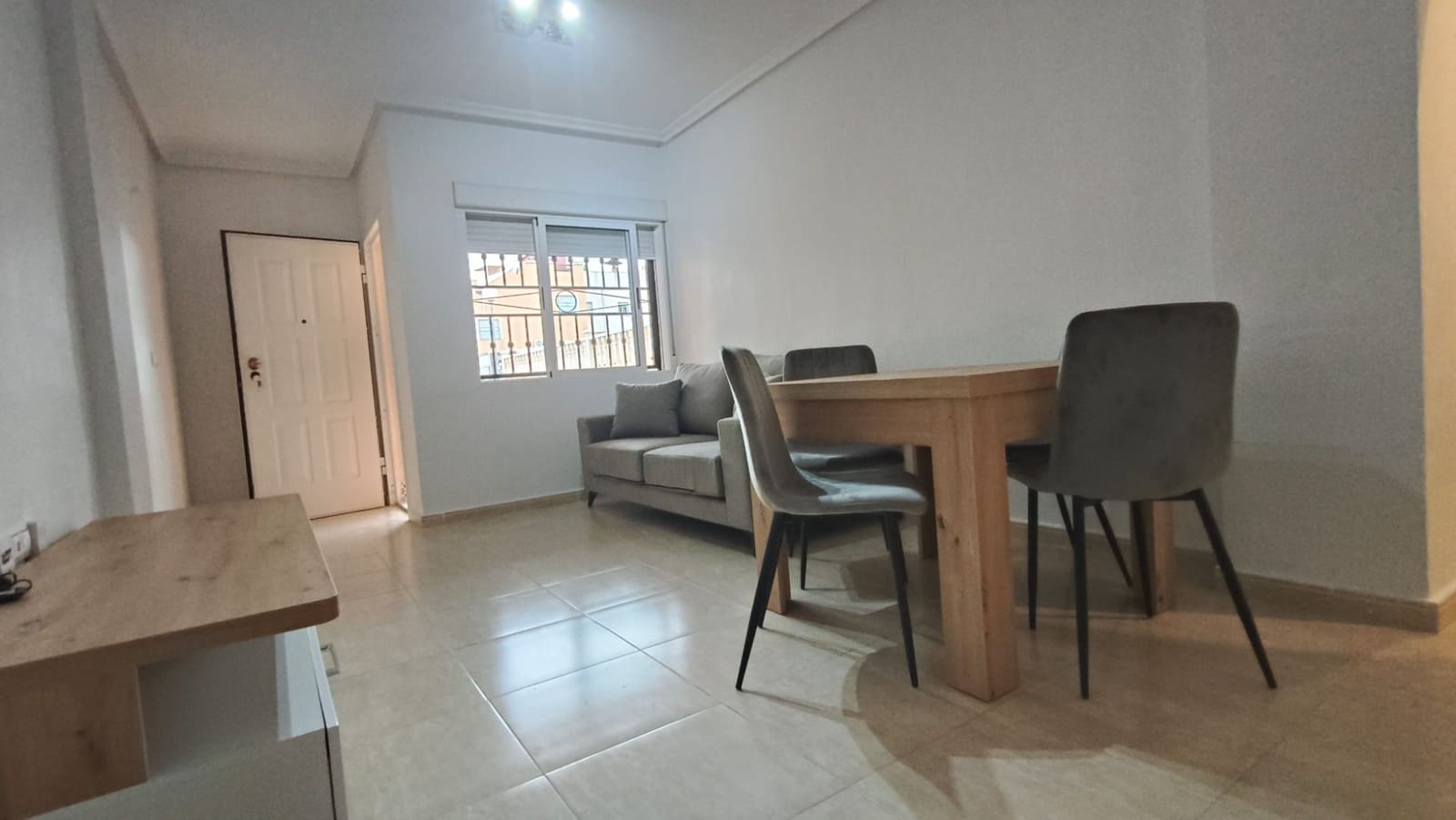 2 sypialnia Apartament do wynajęcia w Villamartin z basenem - 765 € (Ref: 8750615)