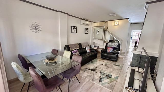 3 bedroom Townhouse for sale in Playa Flamenca, Orihuela with pool - € 174,950 (Ref: 8816598)