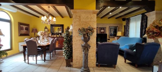 4 bedroom Finca/Country House for sale in Orihuela with pool garage - € 469,000 (Ref: 8845370)