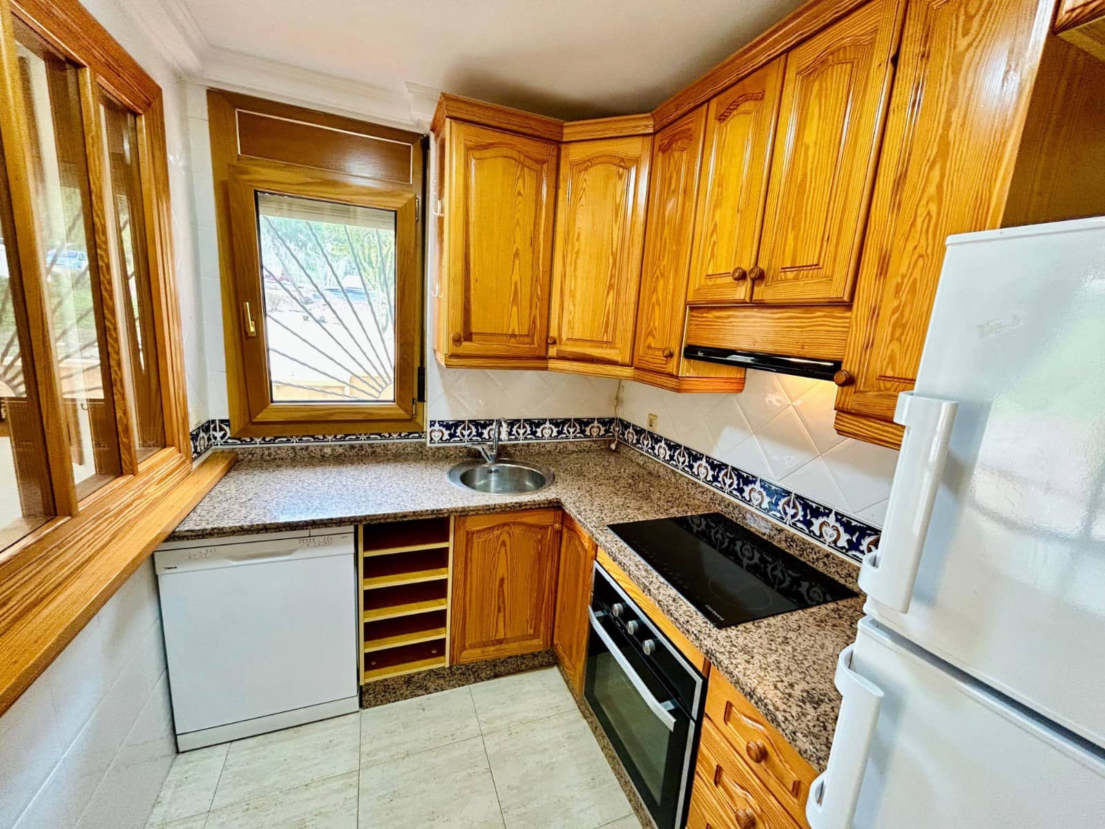 3 sypialnia Apartament na sprzedaż w Guardamar del Segura - 239 000 € (Ref: 8905016)