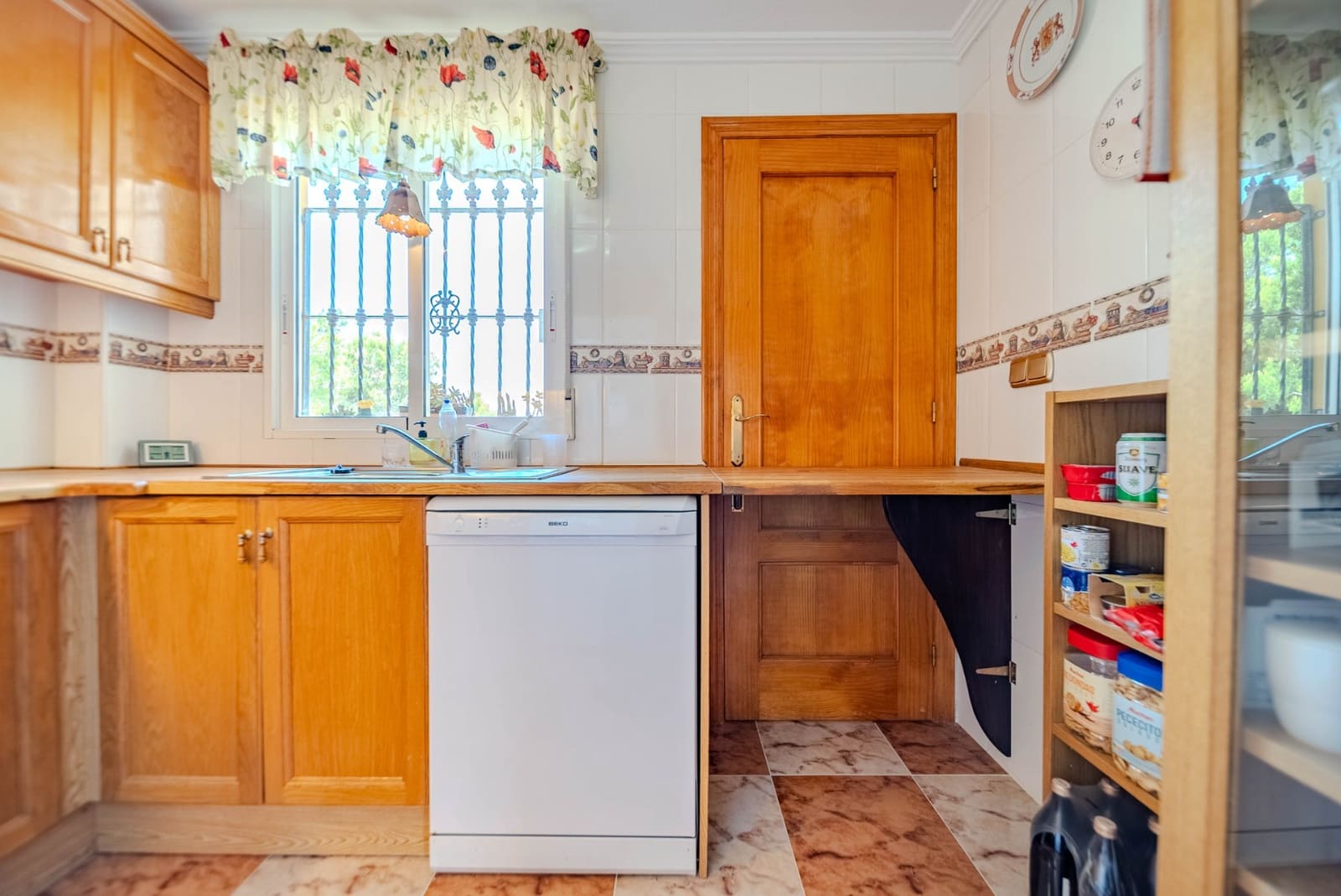 3 bedroom Villa for sale in Villamartin with pool garage - € 369,750 (Ref: 8916780)