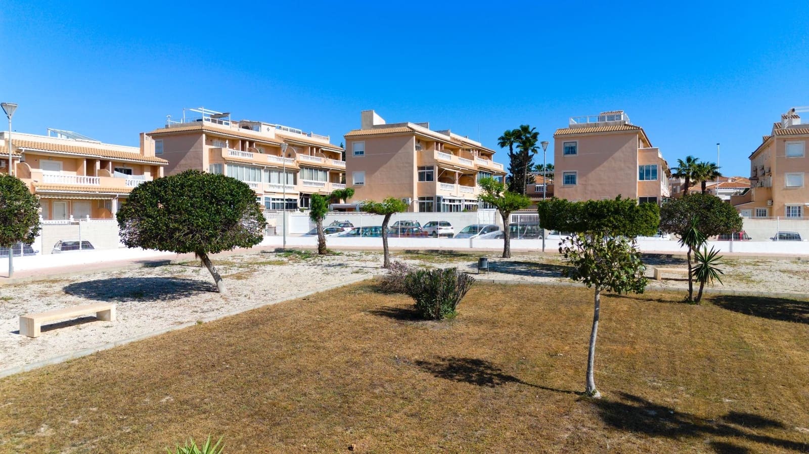 3 sypialnia Dom na sprzedaż w Torrevieja z basenem - 208 000 € (Ref: 8961177)