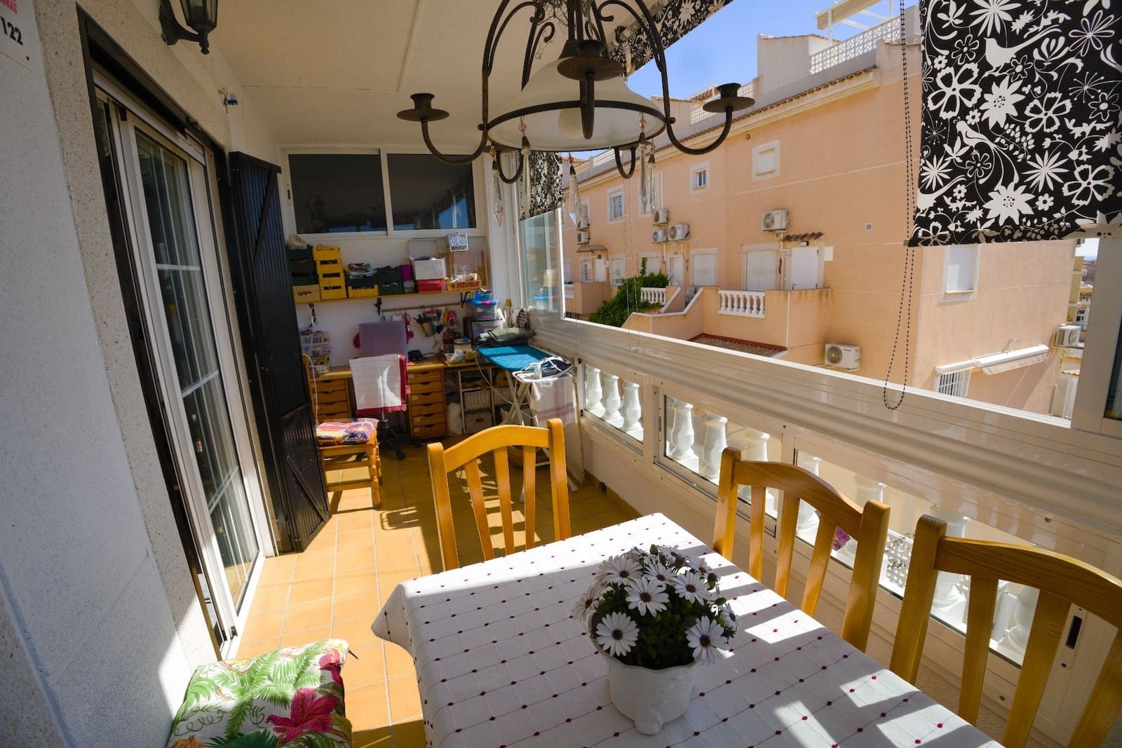 3 soveværelse Byhus til salg i Torrevieja med swimmingpool - € 208.000 (Ref: 9000929)