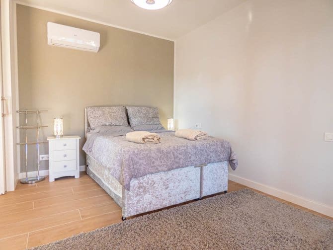 2 makuuhuone Huoneisto myytävänä paikassa Villamartin mukana uima-altaan 
autotalli - 254 950 € (Ref: 9019158)