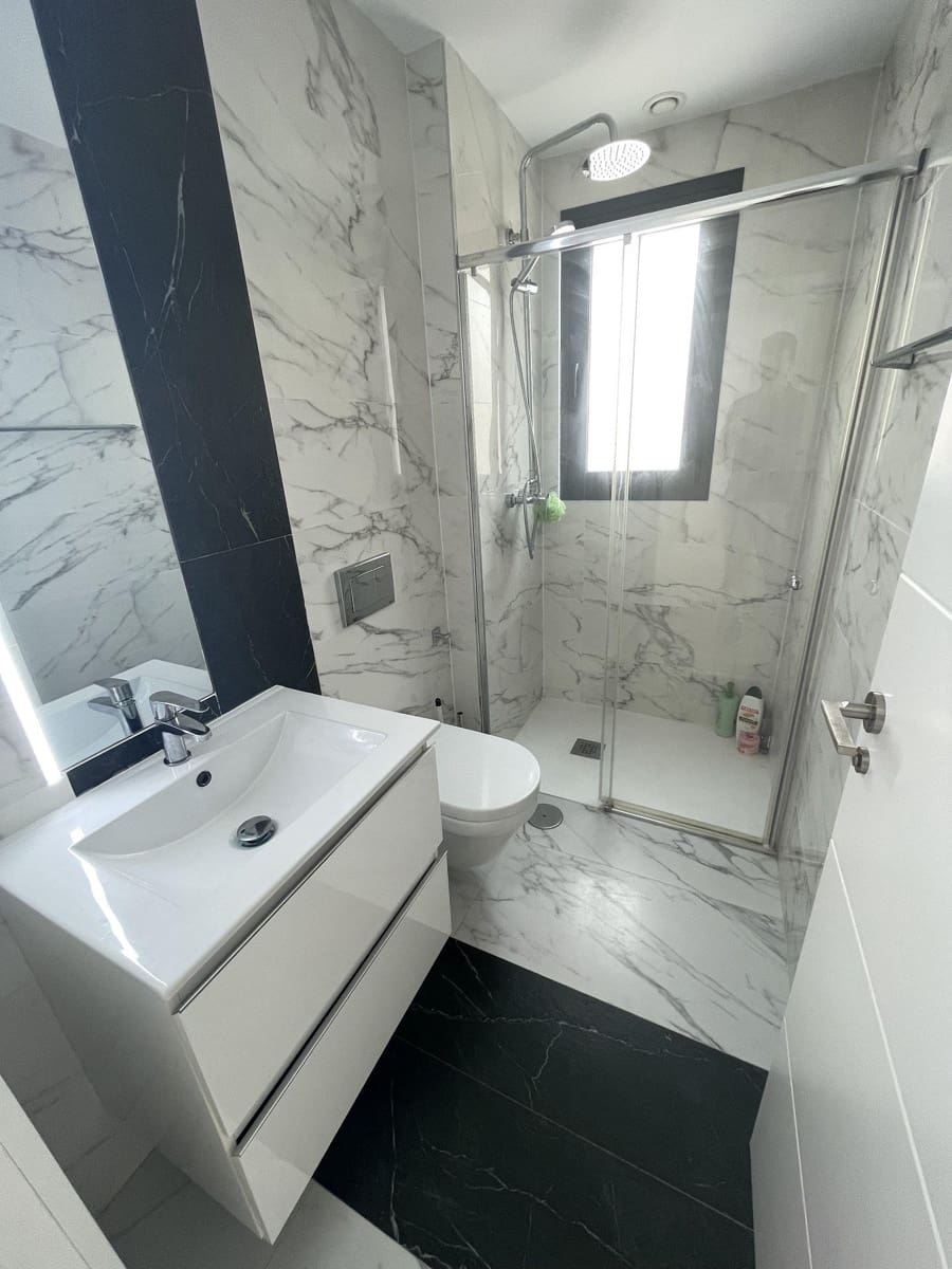 Chalet de 4 habitaciones en Cabo Roig en venta con piscina garaje - 535.000 € (Ref: 9029416)