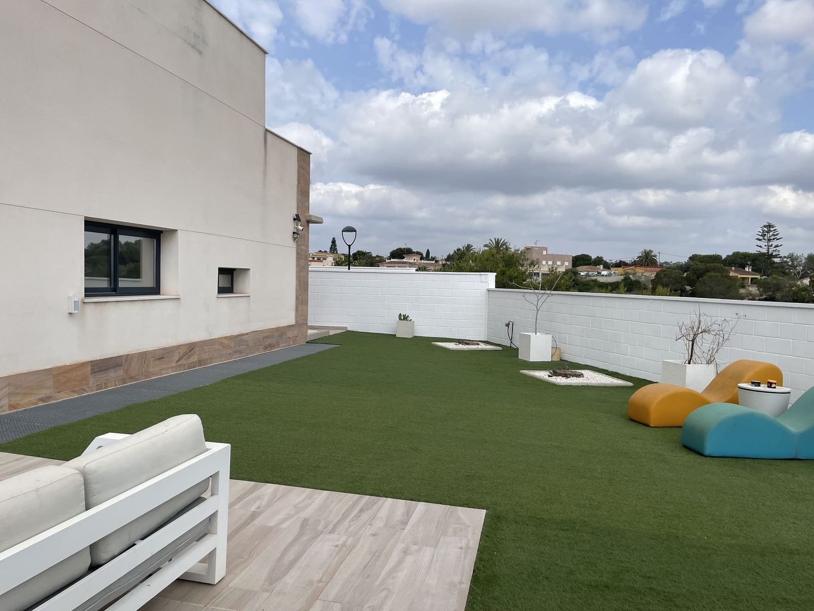 Chalet de 4 habitaciones en Cabo Roig en venta con piscina garaje - 535.000 € (Ref: 9029416)