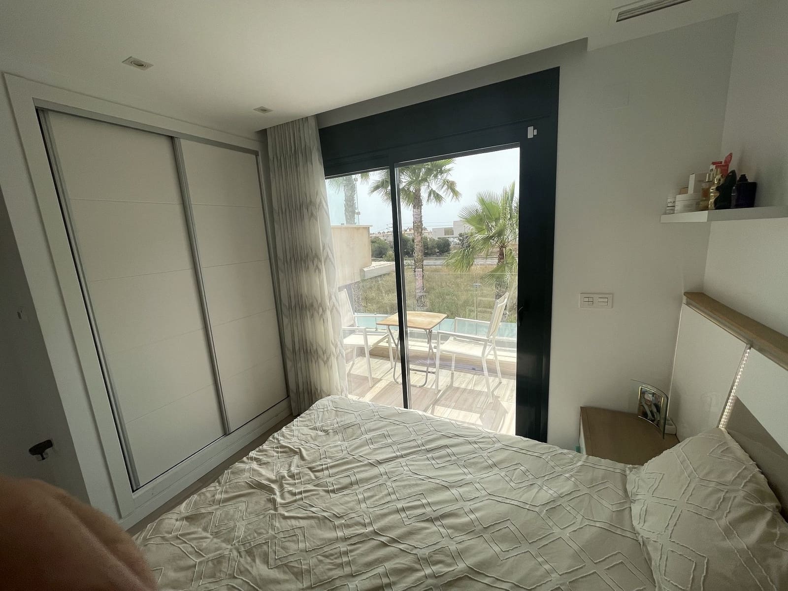 Chalet de 4 habitaciones en Cabo Roig en venta con piscina garaje - 535.000 € (Ref: 9029416)