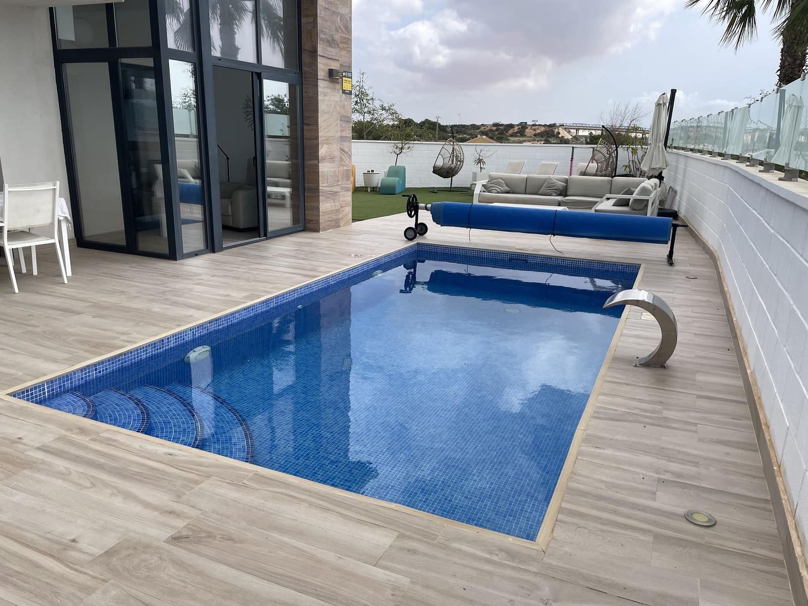 Chalet de 4 habitaciones en Cabo Roig en venta con piscina garaje - 535.000 € (Ref: 9029416)