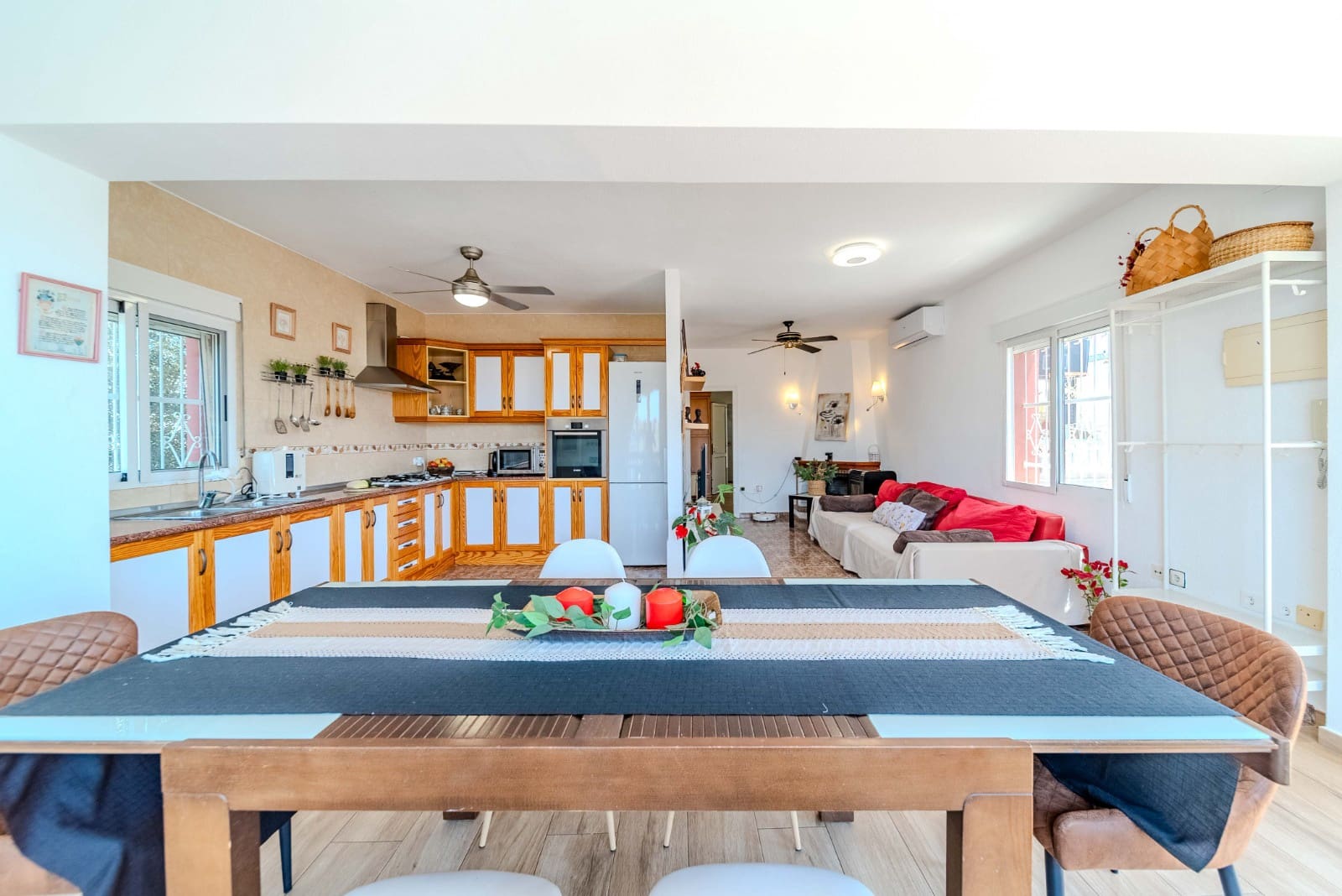 7 camera da letto Villa in vendita in Villamartin con piscina garage - 384.500 € (Rif: 9032604)