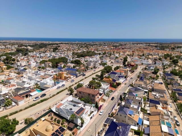 Chalet de 7 habitaciones en Villamartin, Orihuela en venta con piscina garaje - 384.500 € (Ref: 9032604)