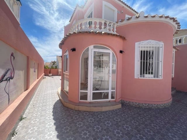 4 bedroom Villa for sale in Playa Flamenca, Orihuela with garage - € 349,950 (Ref: 9035854)