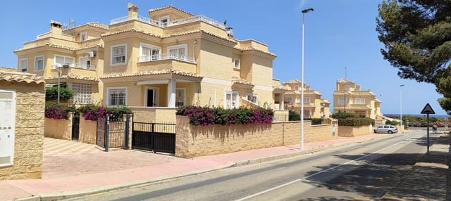 4 soveværelse Byhus til salg i Punta Prima, Orihuela med swimmingpool garage - € 245.000 (Ref: 9074872)