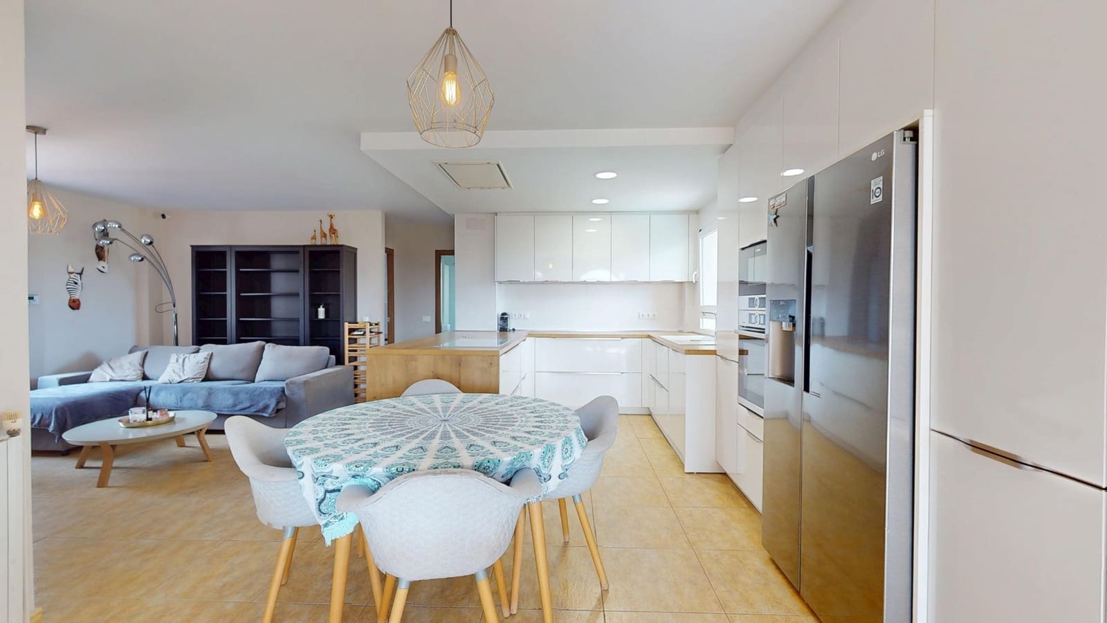 5 bedroom Villa for sale in La Zenia with pool garage - € 795,000 (Ref: 9102736)