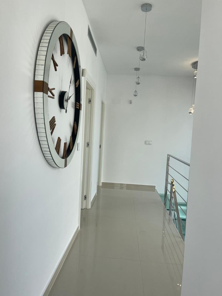 5 quarto Moradia para venda em San Miguel de Salinas com piscina - 849 000 € (Ref: 9103967)