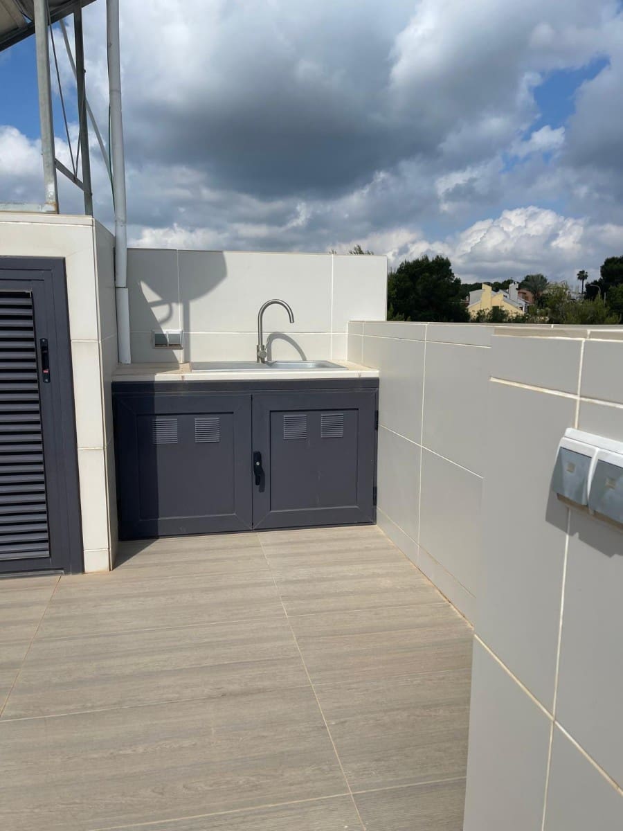 5 quarto Moradia para venda em San Miguel de Salinas com piscina - 849 000 € (Ref: 9103967)