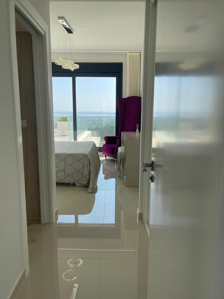 5 quarto Moradia para venda em San Miguel de Salinas com piscina - 849 000 € (Ref: 9103967)