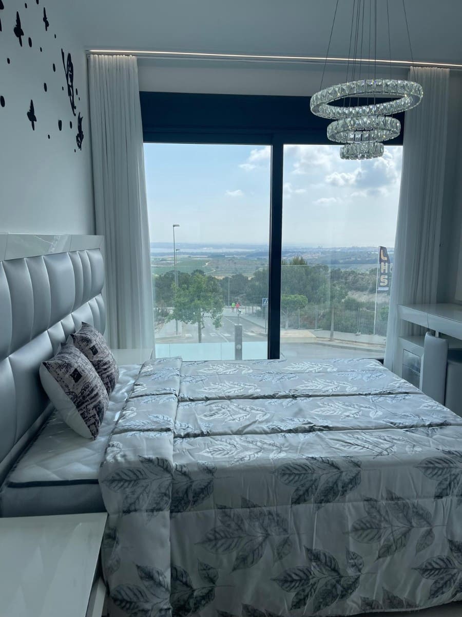 5 quarto Moradia para venda em San Miguel de Salinas com piscina - 849 000 € (Ref: 9103967)