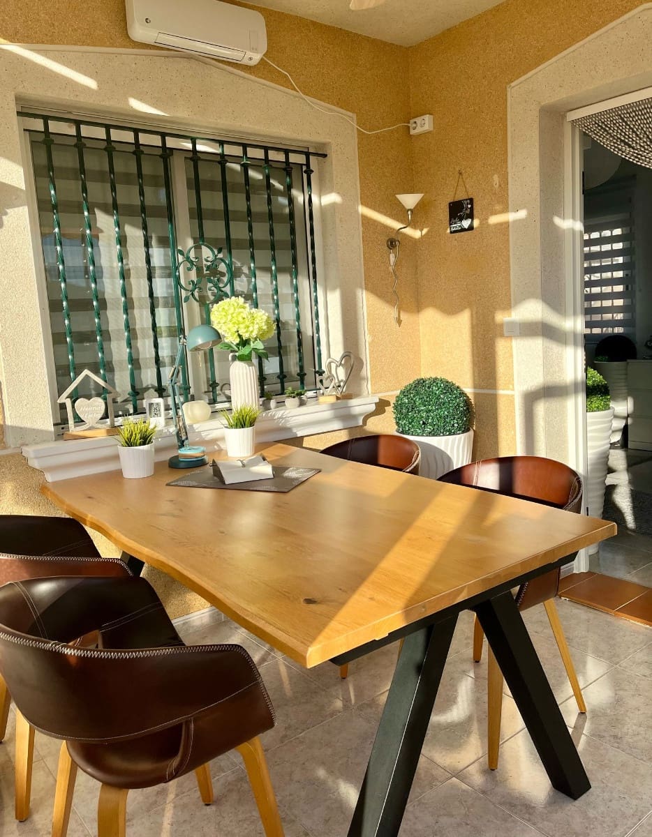 4 chambre Villa/Maison à vendre à Villamartin - 379 000 € (Ref: 9104300)