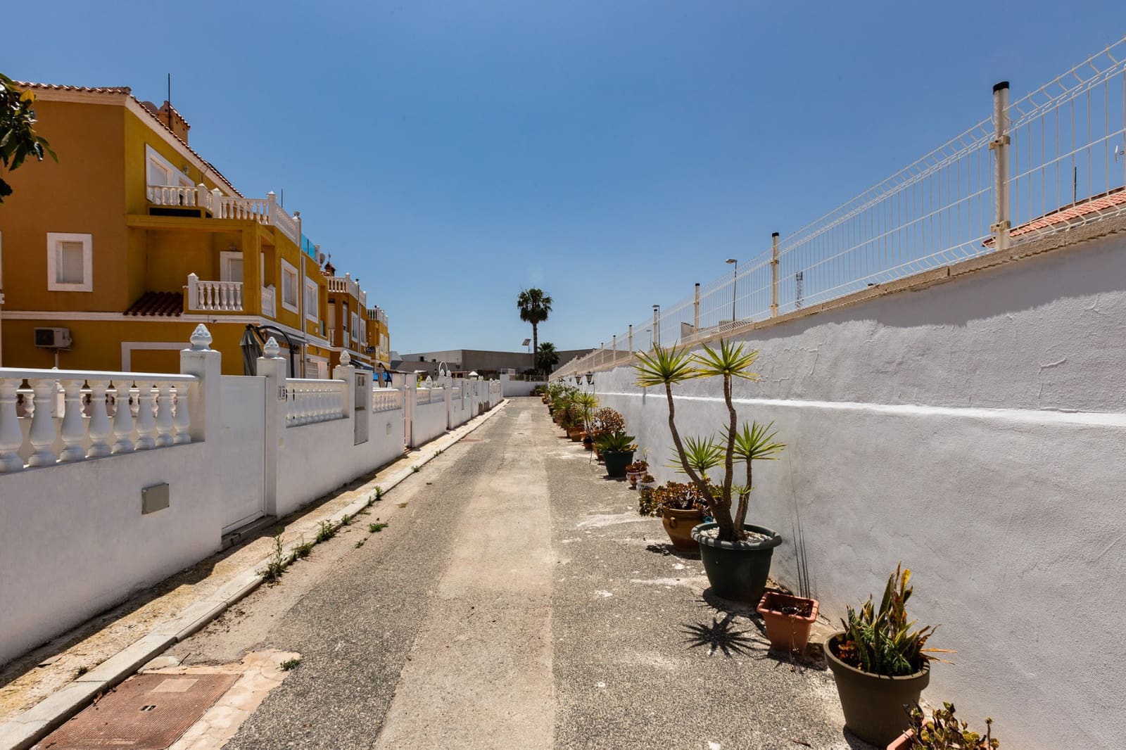 3 bedroom Townhouse for sale in La Zenia - € 219,000 (Ref: 9110068)