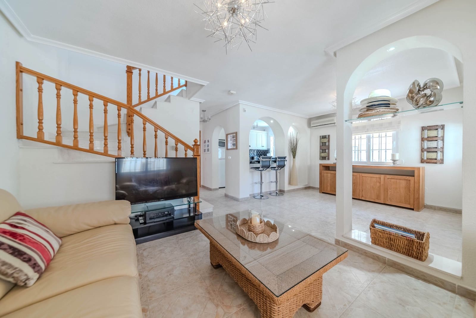 3 soveværelse Semi-Rækkehus til salg i Playa Flamenca med swimmingpool garage - € 294.950 (Ref: 9118062)