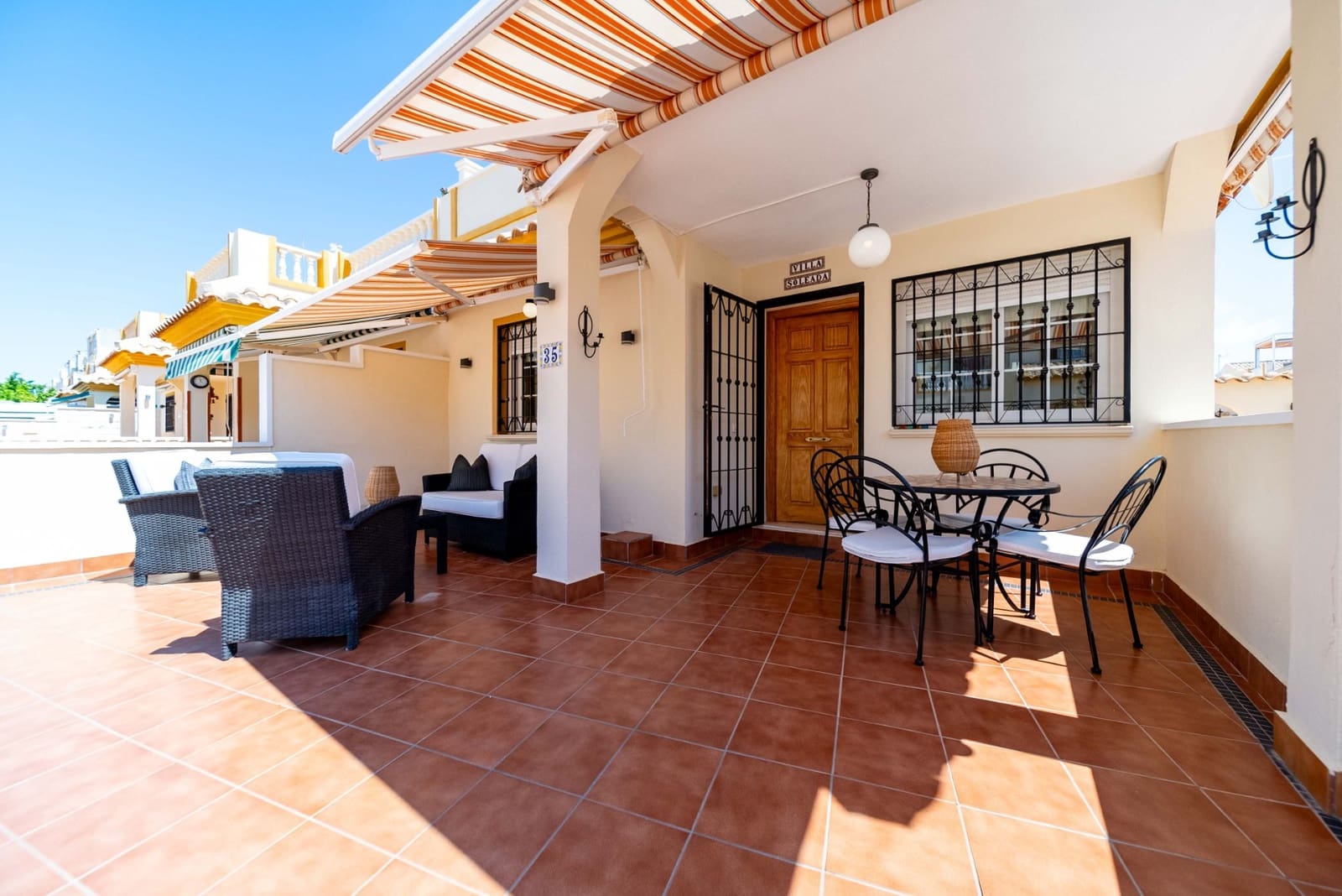 3 soveværelse Semi-Rækkehus til salg i Playa Flamenca med swimmingpool garage - € 294.950 (Ref: 9118062)