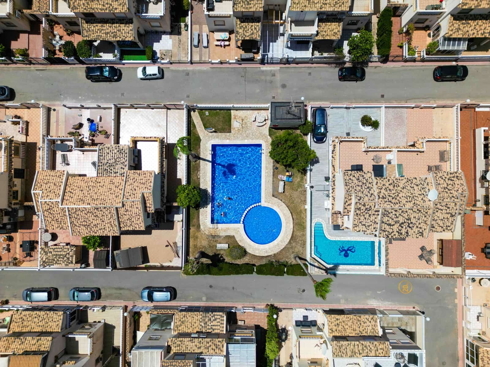 3 soveværelse Semi-Rækkehus til salg i Playa Flamenca med swimmingpool garage - € 294.950 (Ref: 9118062)