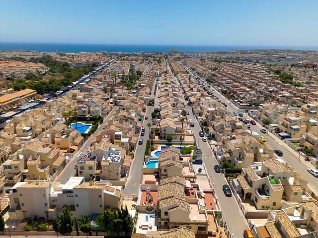 3 bedroom Semi-detached Villa for sale in Playa Flamenca, Orihuela with pool garage - € 294,950 (Ref: 9118062)