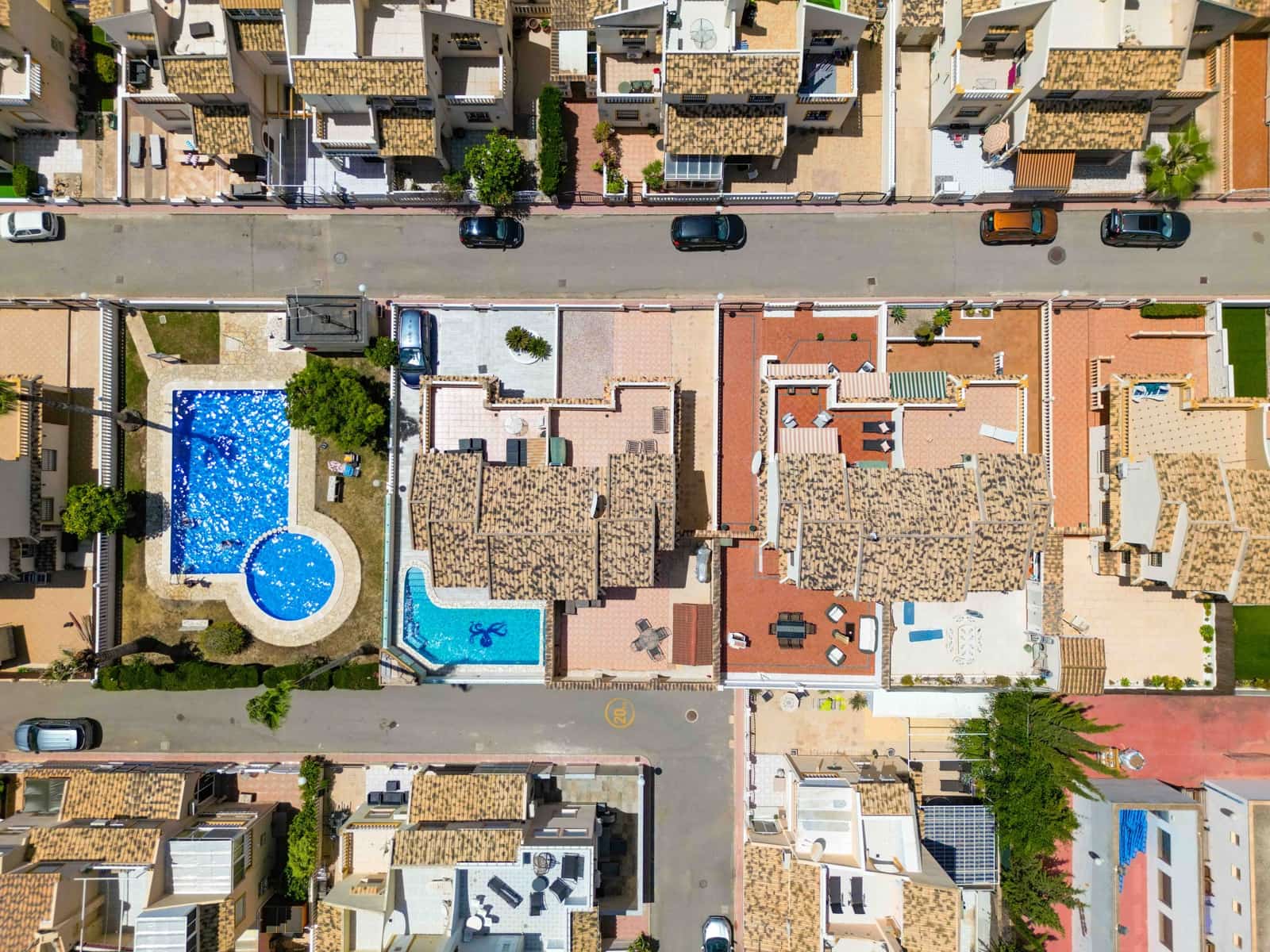 3 soveværelse Semi-Rækkehus til salg i Playa Flamenca med swimmingpool garage - € 294.950 (Ref: 9118062)