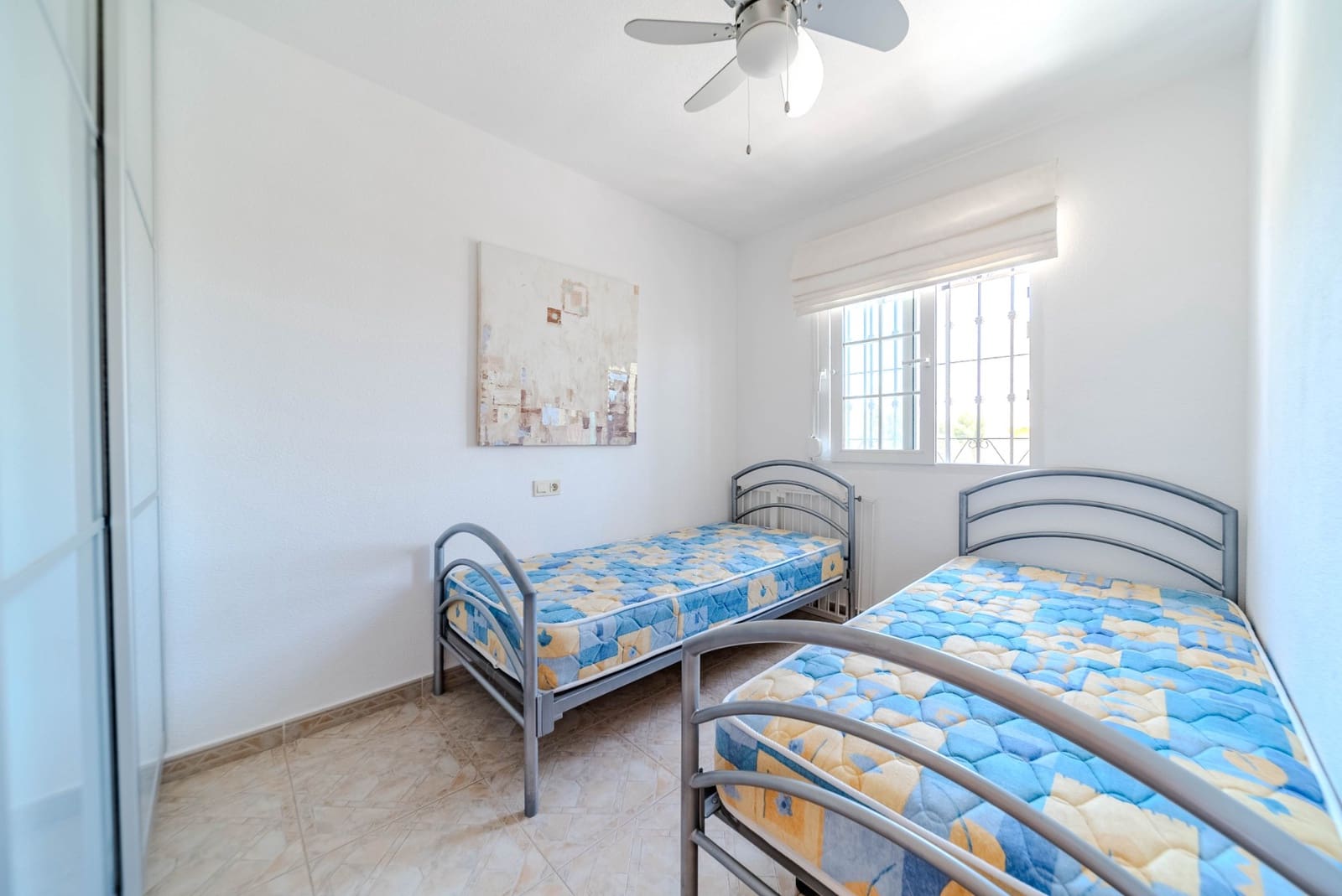 3 makuuhuone Paritalo myytävänä paikassa Playa Flamenca mukana uima-altaan 
autotalli - 294 950 € (Ref: 9118062)