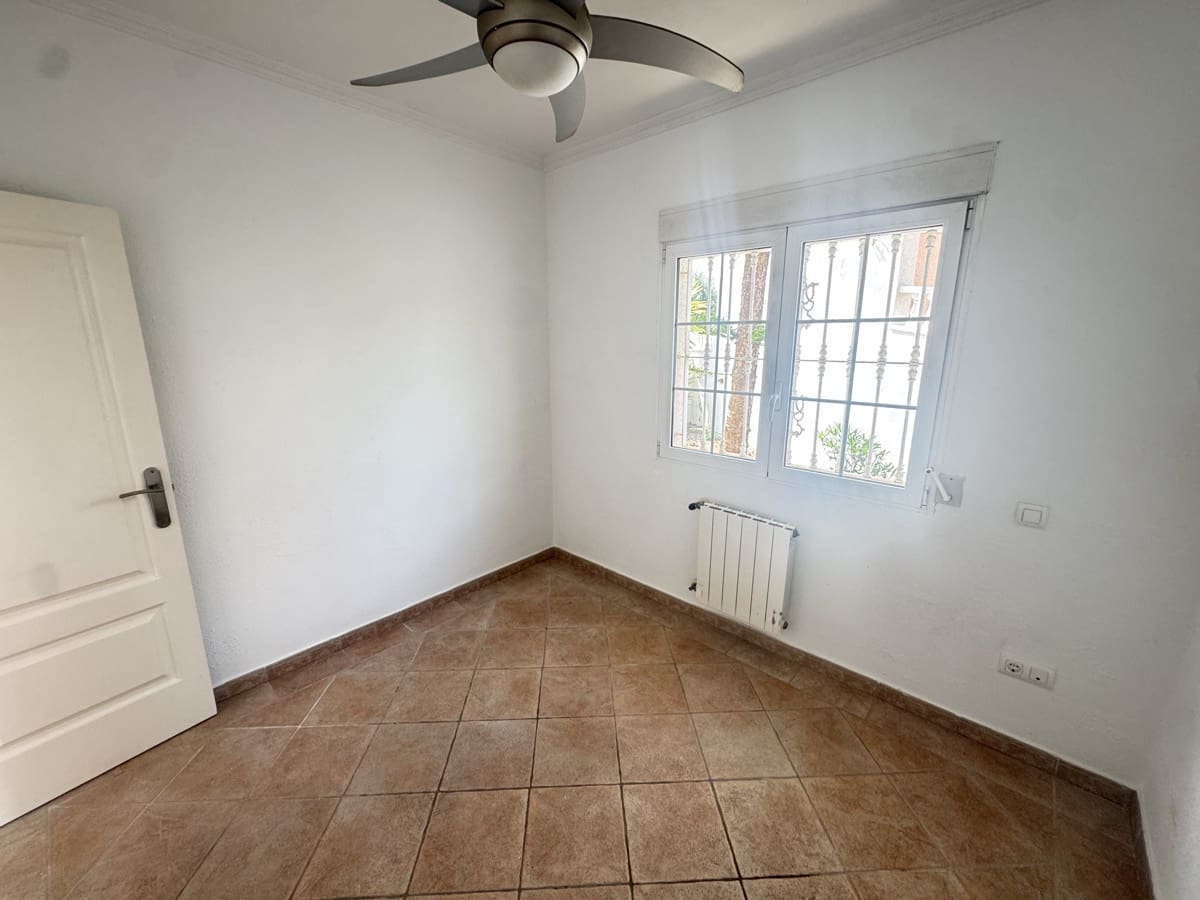 3 sypialnia Willa na sprzedaż w San Miguel de Salinas z basenem garażem - 345 000 € (Ref: 9166798)