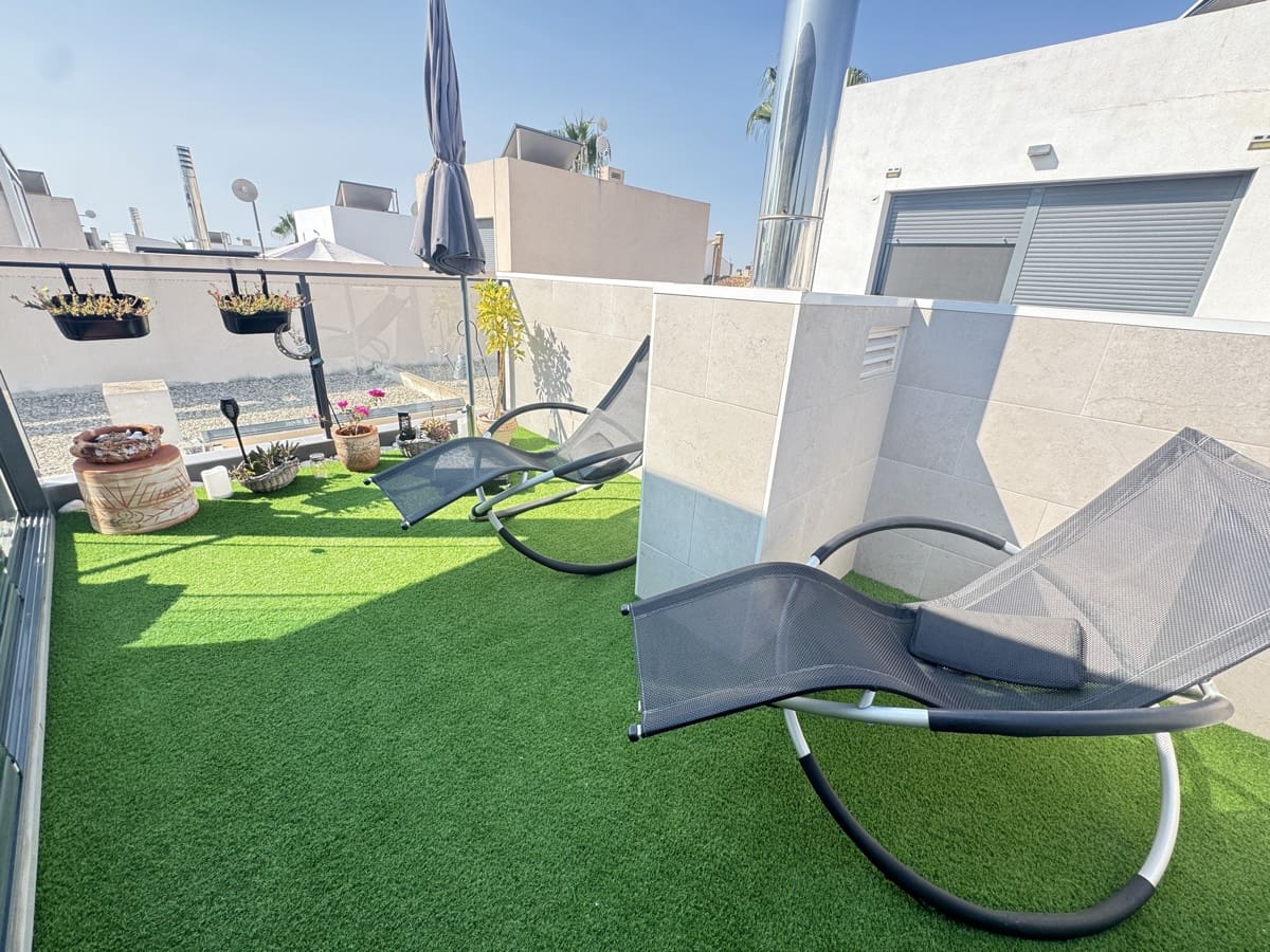 2 soverom Bungalow til salgs i Villamartin med svømmebasseng garasje - € 339 000 (Ref: 9177209)