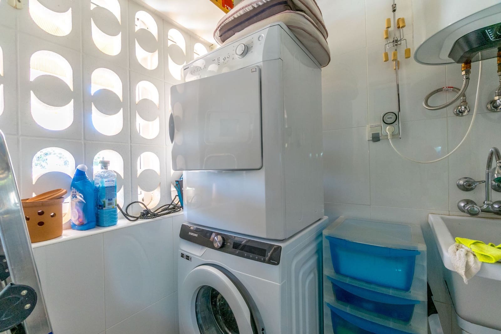 3 bedroom Townhouse for sale in Playa Flamenca with pool garage - € 339,000 (Ref: 9198367)