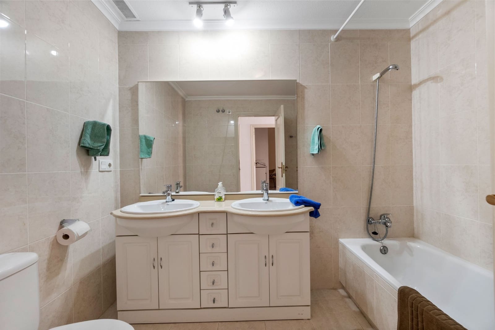 3 bedroom Townhouse for sale in Playa Flamenca with pool garage - € 339,000 (Ref: 9198367)