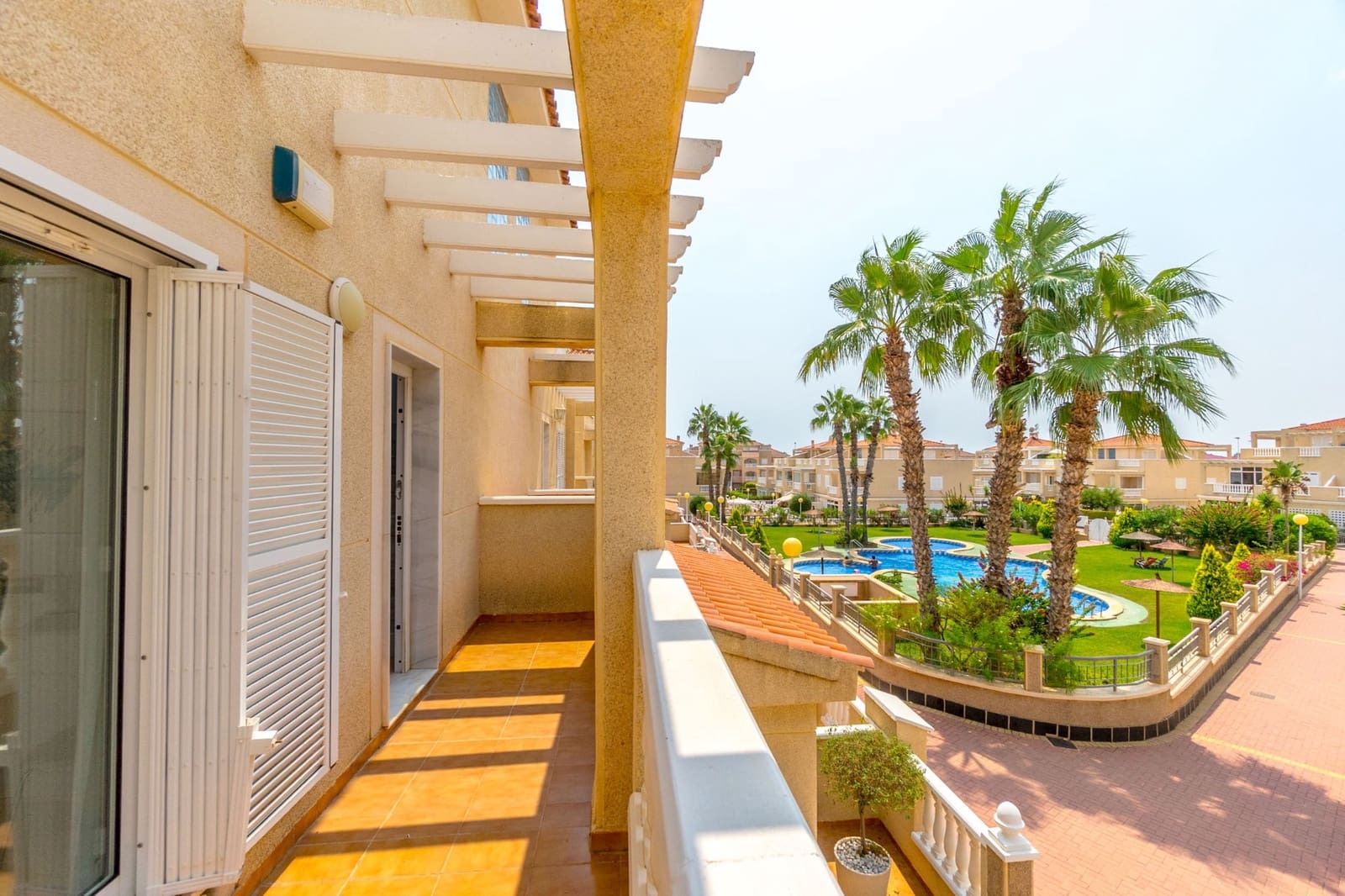 3 bedroom Townhouse for sale in Playa Flamenca with pool garage - € 339,000 (Ref: 9198367)
