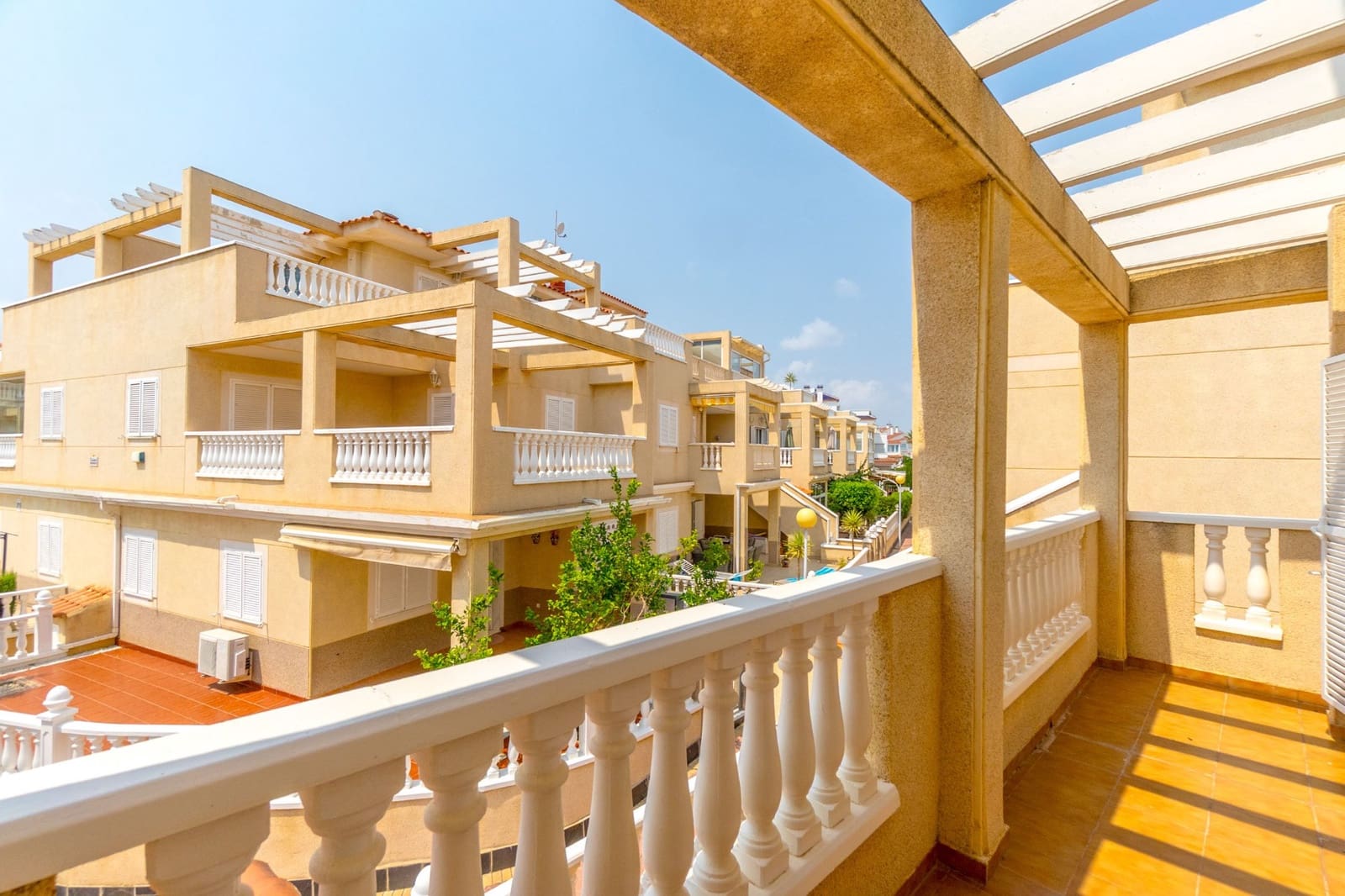 3 bedroom Townhouse for sale in Playa Flamenca with pool garage - € 339,000 (Ref: 9198367)