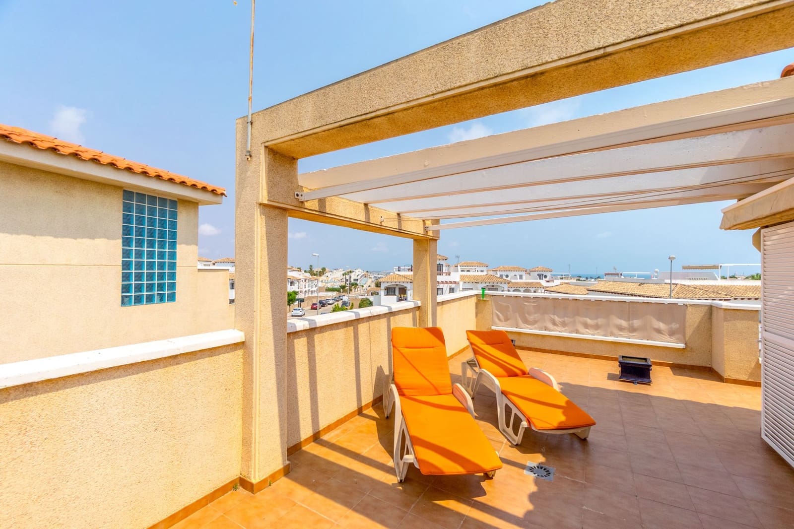 3 bedroom Townhouse for sale in Playa Flamenca with pool garage - € 339,000 (Ref: 9198367)