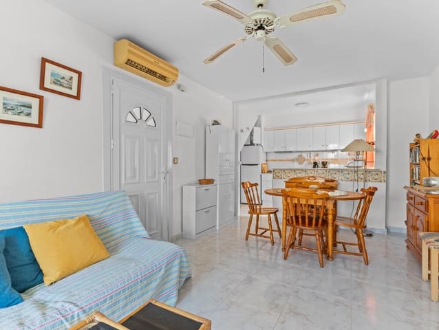 2 soveværelse Bungalow til salg i El Chaparral, Torrevieja med swimmingpool - € 140.000 (Ref: 9226251)