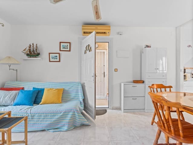 2 soveværelse Bungalow til salg i El Chaparral, Torrevieja med swimmingpool - € 140.000 (Ref: 9226251)