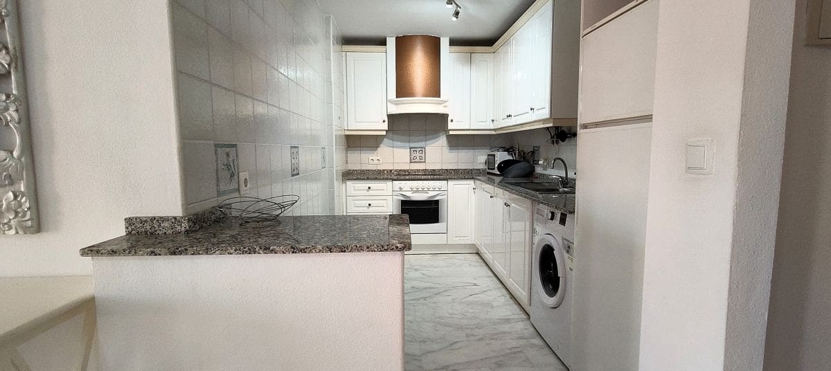 2 bedroom Apartment for sale in Villamartin with pool - € 165,000 (Ref: 9248558)