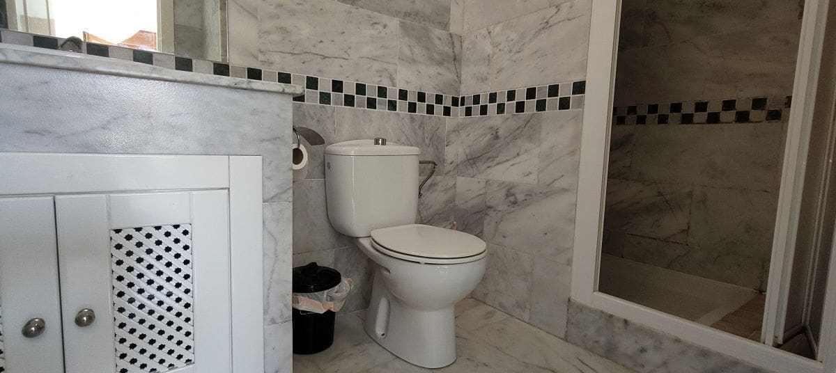 2 bedroom Apartment for sale in Villamartin with pool - € 165,000 (Ref: 9248558)