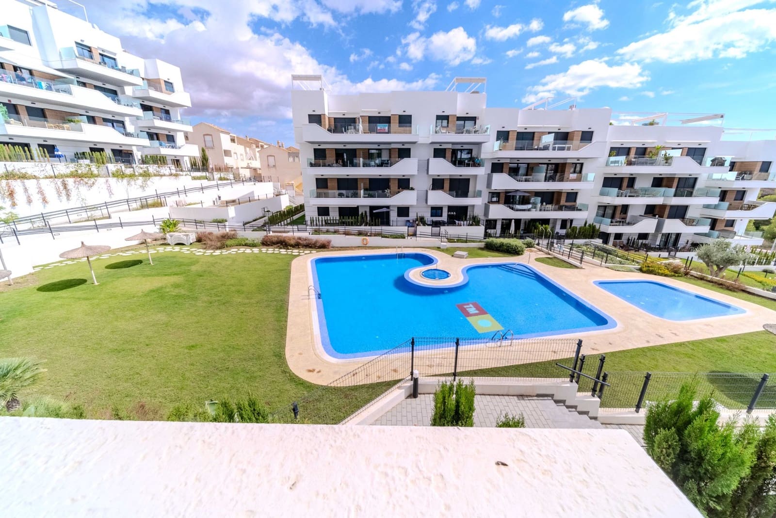 2 bedroom Apartment for sale in Villamartin with pool garage - € 239,000 (Ref: 9263509)