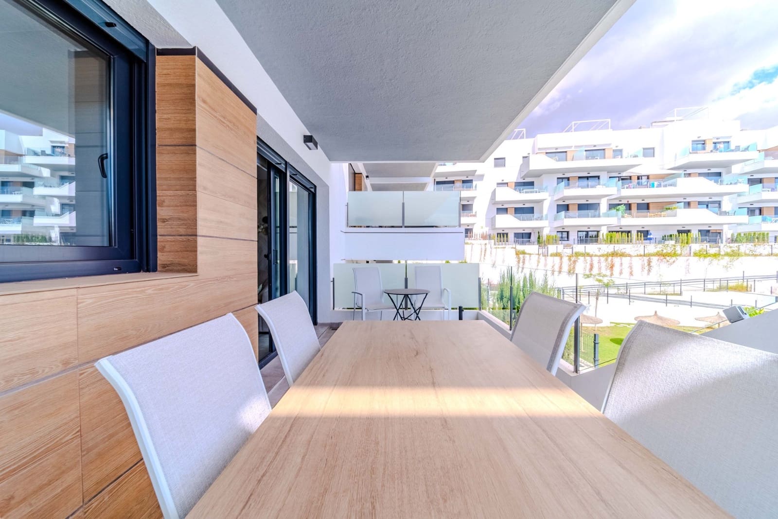 2 Zimmer Apartment zu verkaufen in Villamartin mit Pool Garage - 239.000 € (Ref: 9263509)