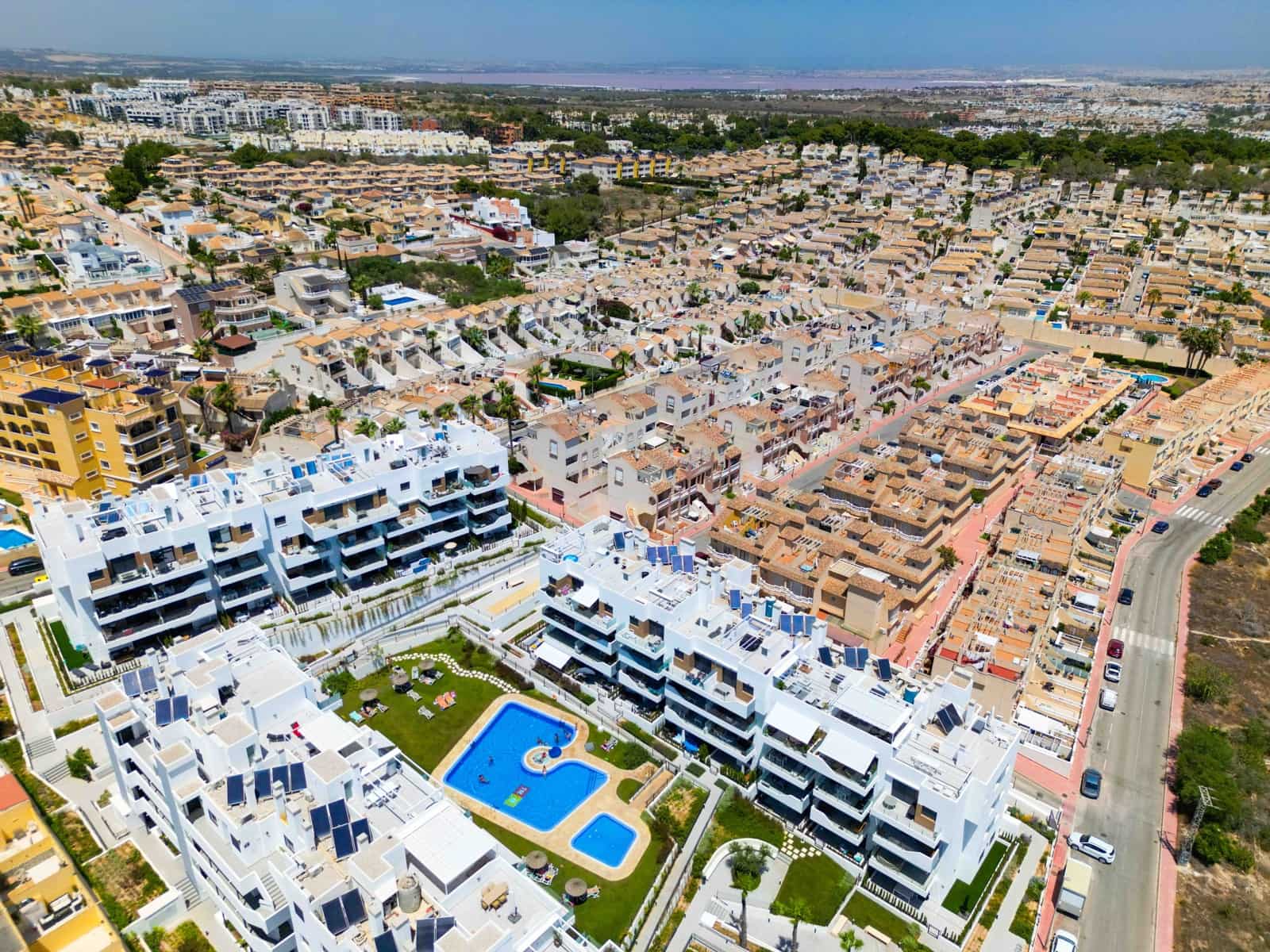 2 Zimmer Apartment zu verkaufen in Villamartin mit Pool Garage - 239.000 € (Ref: 9263509)