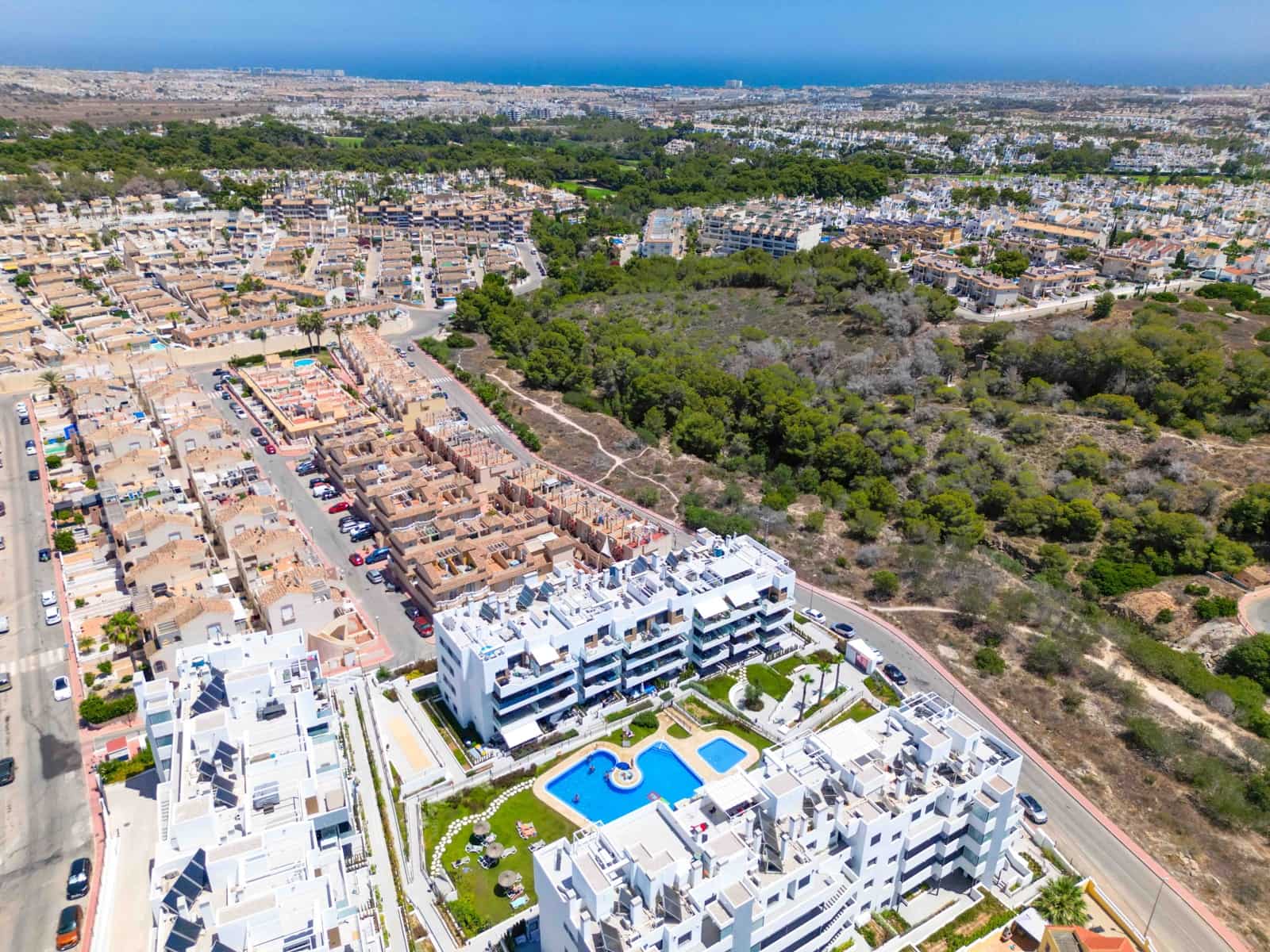 2 Zimmer Apartment zu verkaufen in Villamartin mit Pool Garage - 239.000 € (Ref: 9263509)