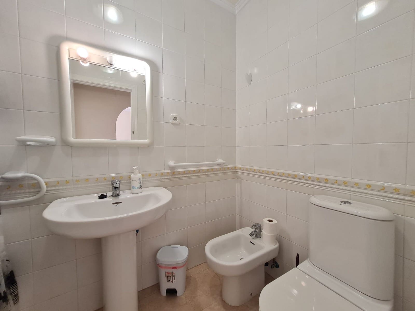 2 soveværelse Lejlighed til salg i Torrevieja med swimmingpool - € 129.000 (Ref: 9263777)